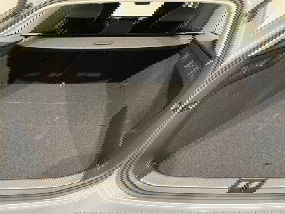 Volkswagen Passat nuova a Ravenna (11)