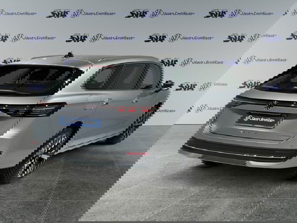 Volkswagen Passat nuova a Ravenna (2)