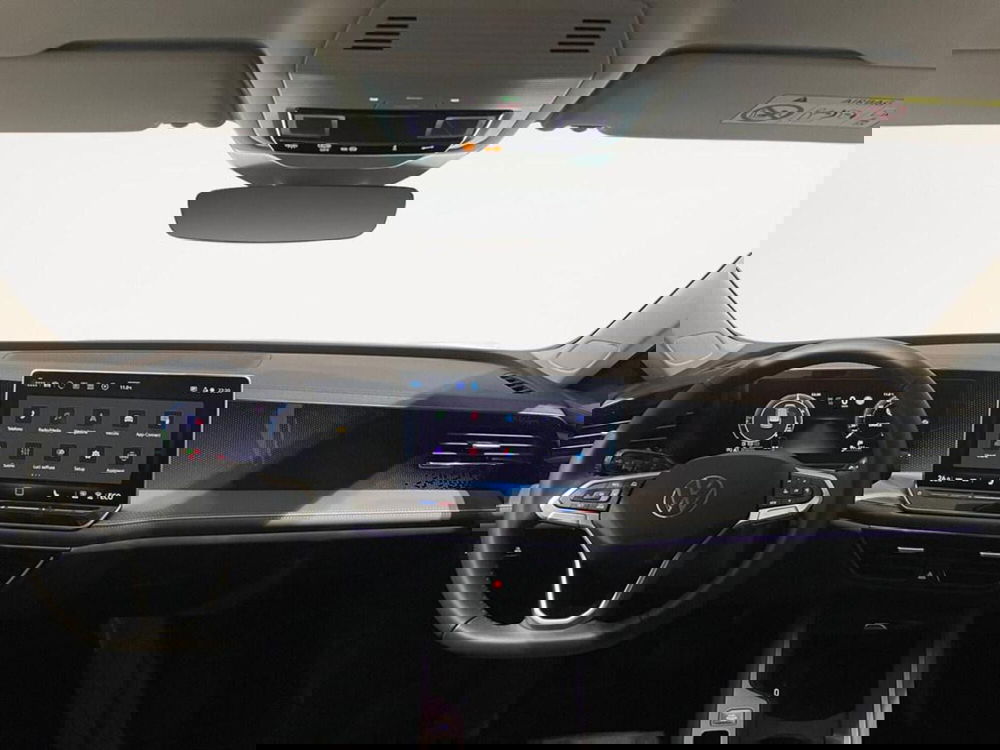 Volkswagen Passat nuova a Ravenna (7)