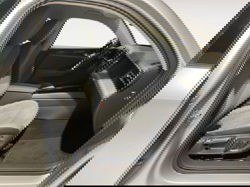 Volkswagen Passat nuova a Ravenna (9)