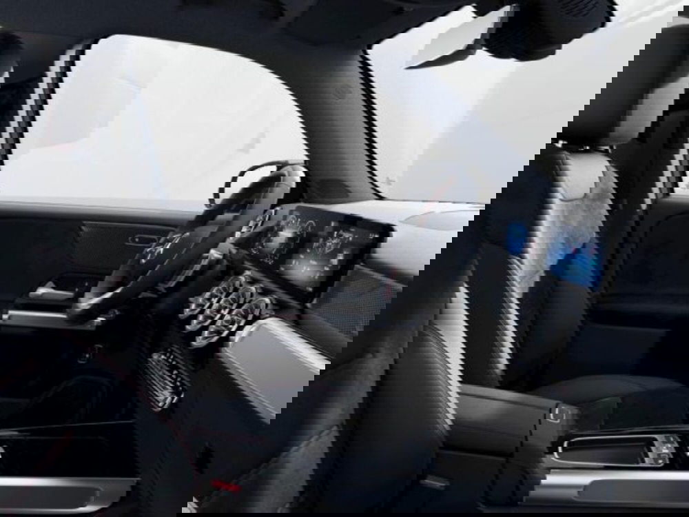 Mercedes-Benz GLB nuova a Verona (6)