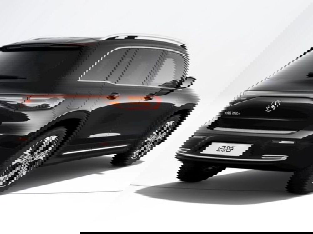 Mercedes-Benz EQB nuova a Verona (2)