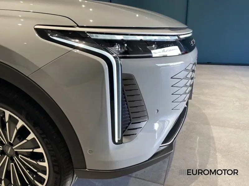 Omoda Omoda 9 SHS-P nuova a Bari (5)