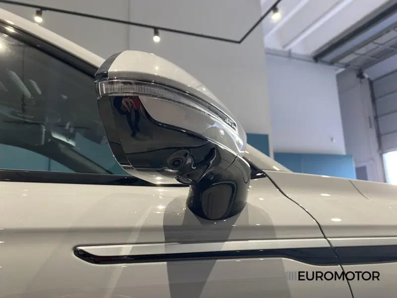 Omoda Omoda 9 SHS-P nuova a Bari (8)