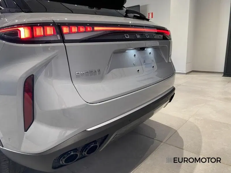 Omoda Omoda 9 SHS-P nuova a Bari (14)