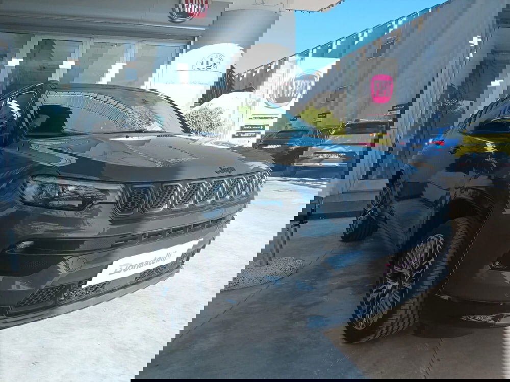 Jeep Compass nuova a Bari