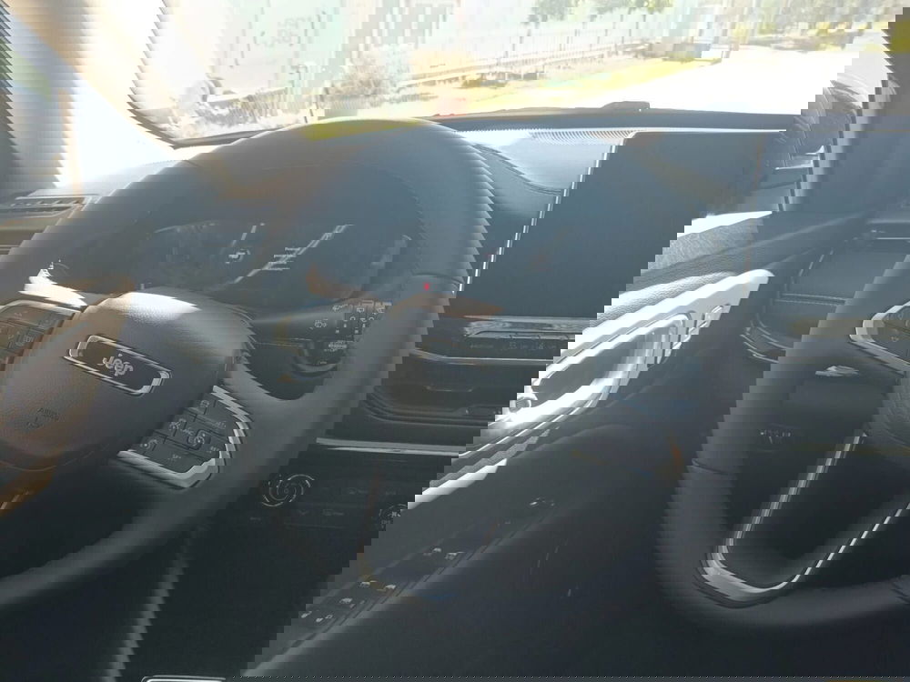 Jeep Compass nuova a Bari (12)