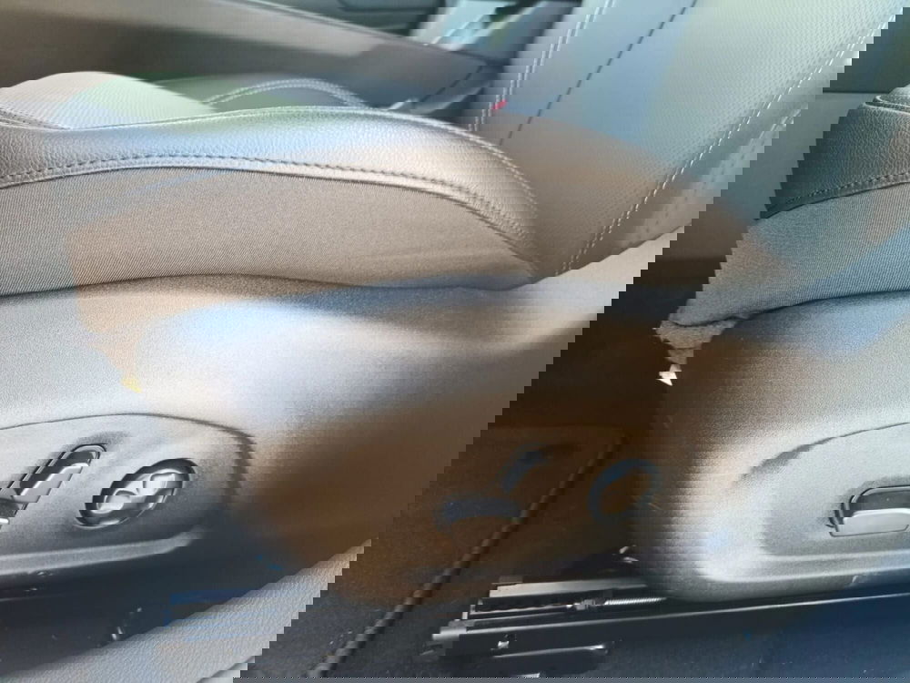 Jeep Compass nuova a Bari (8)