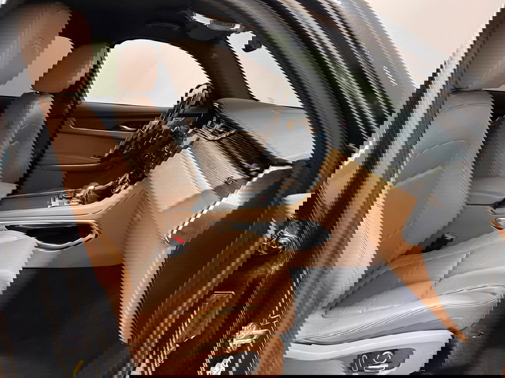 Jaguar F-Pace usata a Napoli (3)