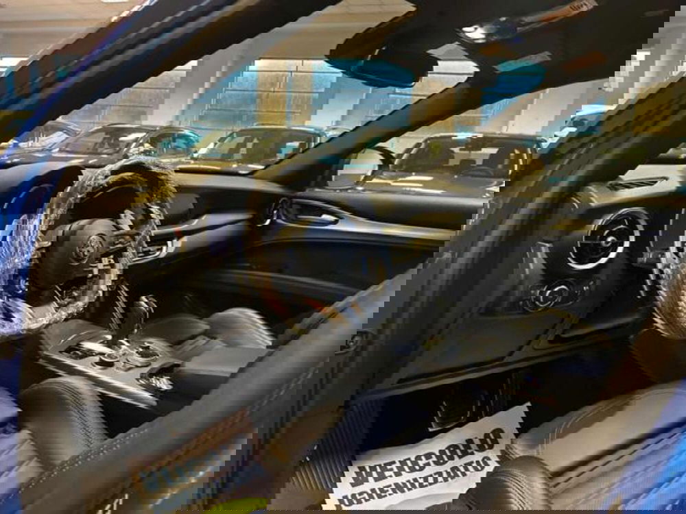 Alfa Romeo Stelvio usata a Vercelli (10)