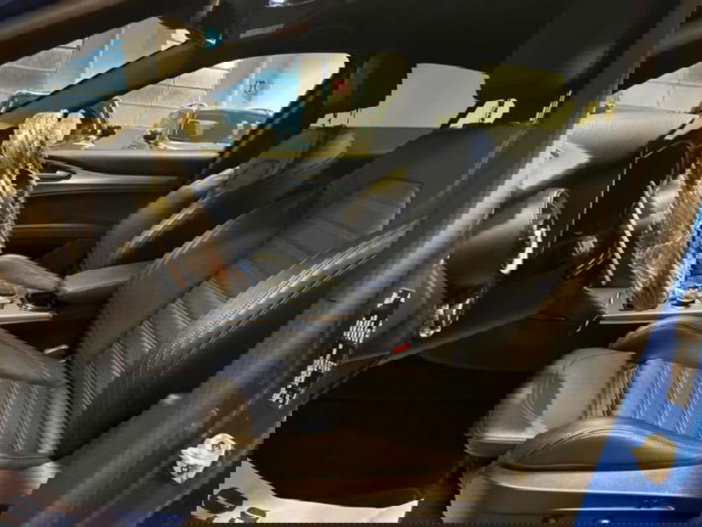 Alfa Romeo Stelvio usata a Vercelli (11)