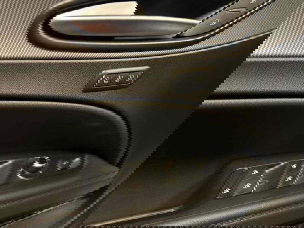 Alfa Romeo Stelvio usata a Vercelli (15)