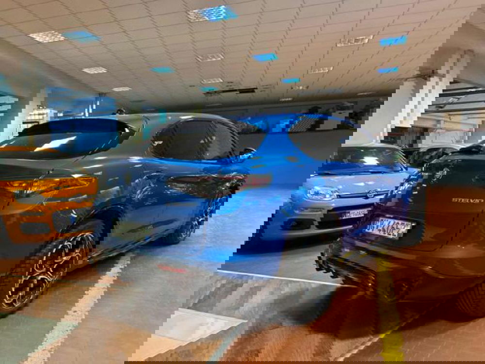 Alfa Romeo Stelvio usata a Vercelli (6)