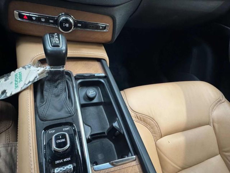 Volvo XC90 usata a Vercelli (14)