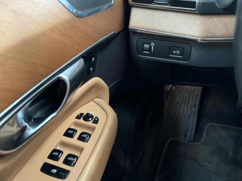 Volvo XC90 usata a Vercelli (15)