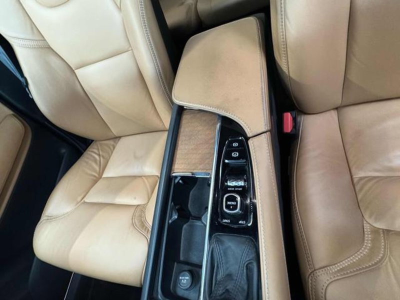 Volvo XC90 usata a Vercelli (18)