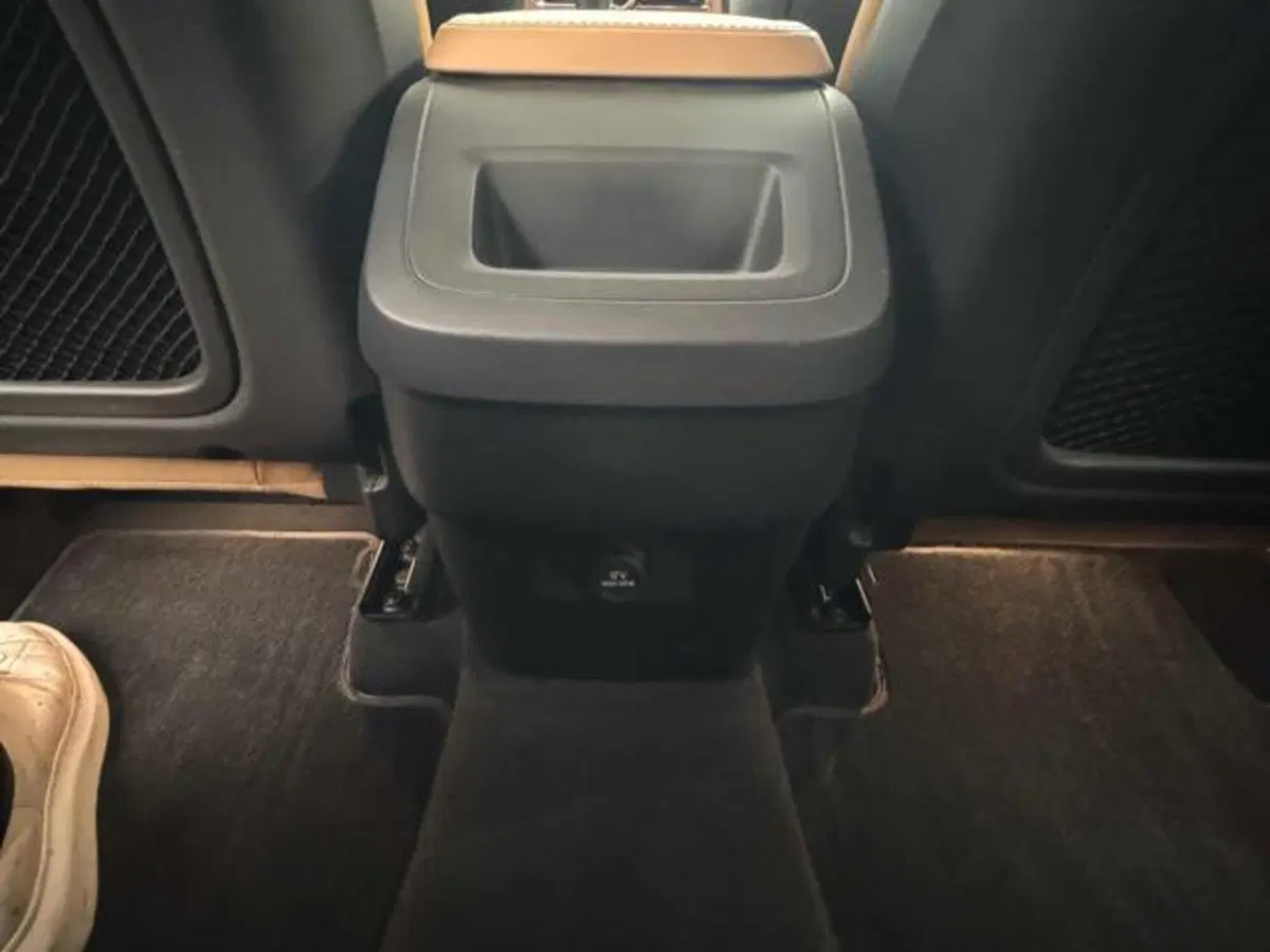 Volvo XC90 usata a Vercelli (19)