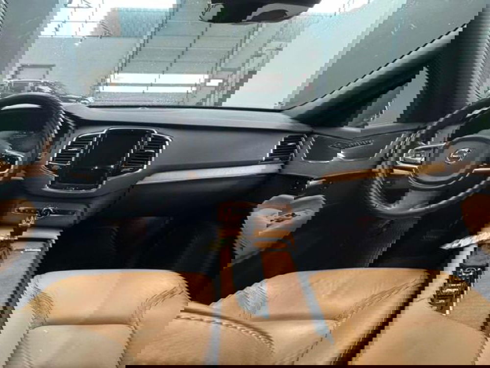 Volvo XC90 usata a Vercelli (9)