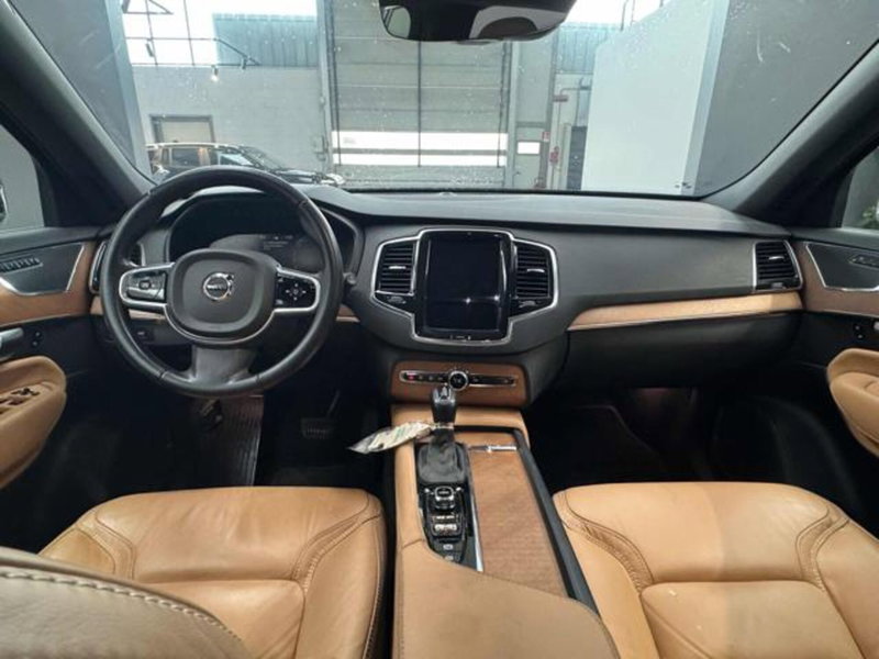 Volvo XC90 usata a Vercelli (9)