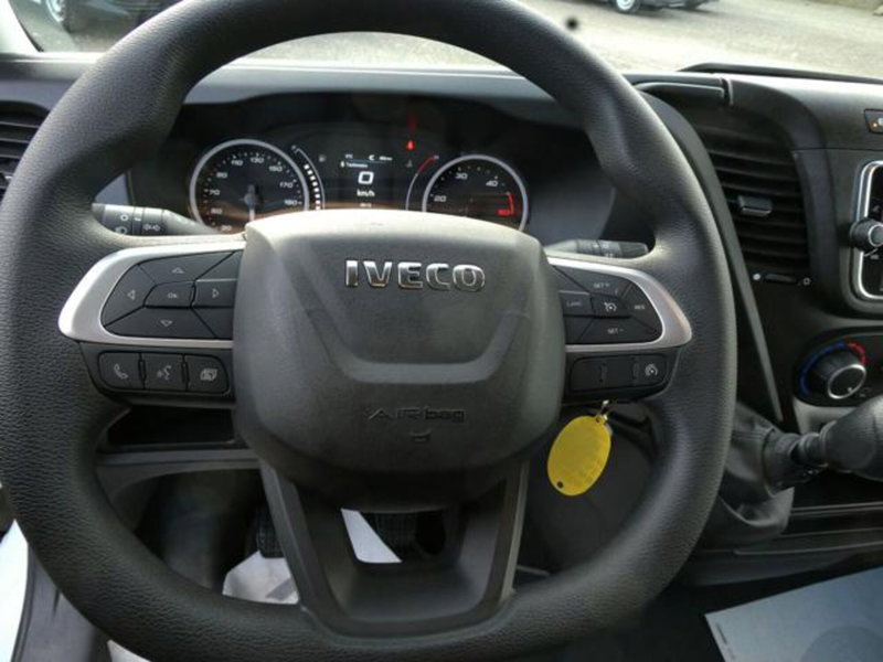 Iveco Daily Furgone usata a Brescia (8)