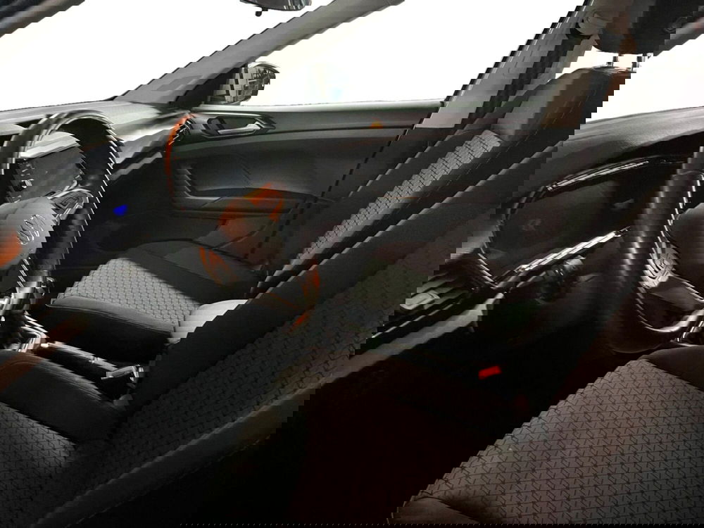 Volkswagen T-Cross usata a Modena (9)