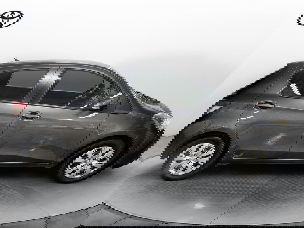 Toyota Yaris usata a Como (11)