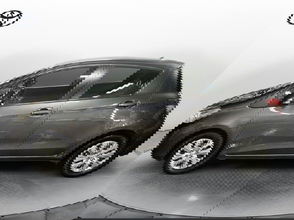 Toyota Yaris usata a Como (3)