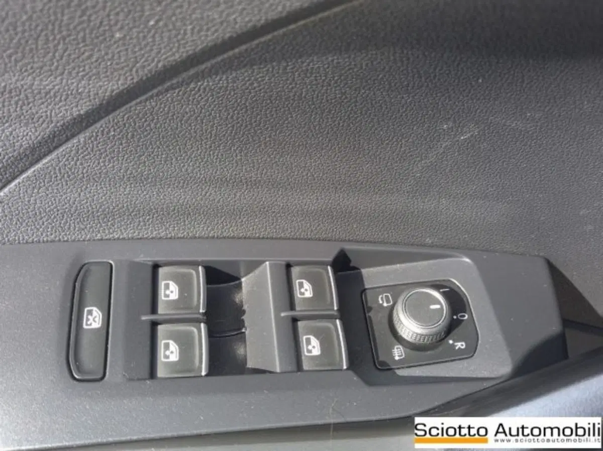 Volkswagen T-Cross usata a Messina (12)