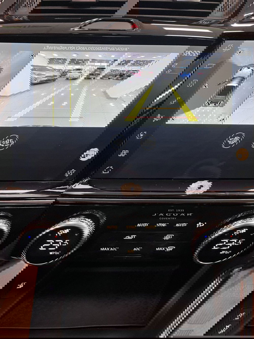 Jaguar E-Pace usata a Prato (12)