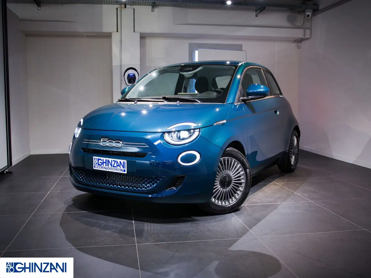 Fiat 500 nuova a Bergamo (2)
