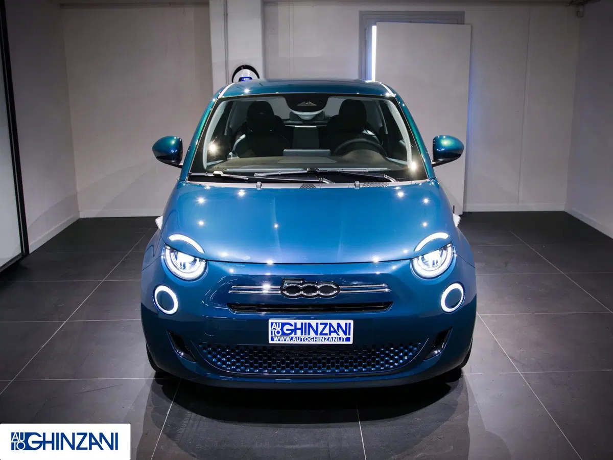 Fiat 500 nuova a Bergamo (4)