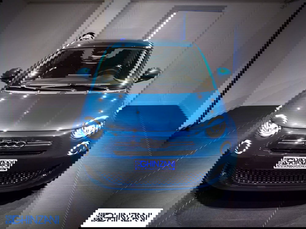 Fiat 500 nuova a Bergamo (4)