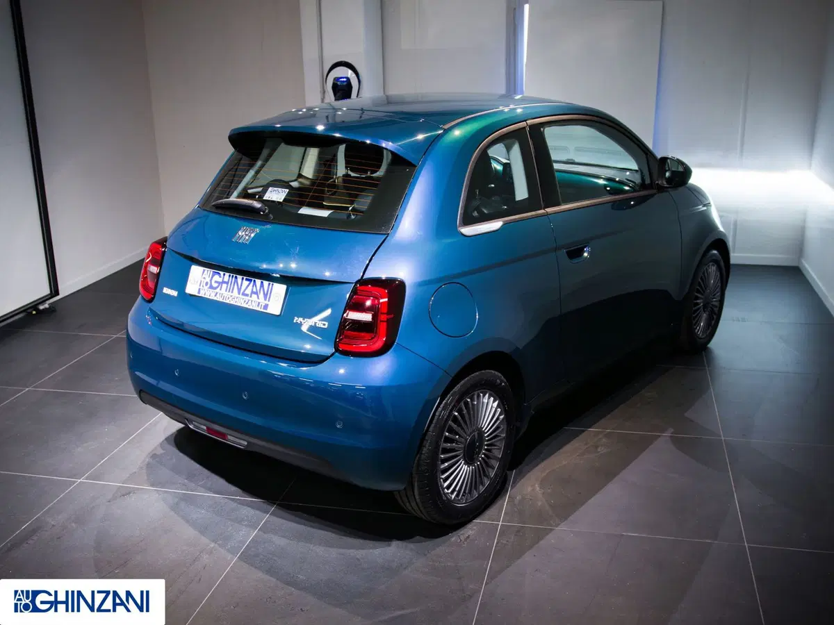 Fiat 500 nuova a Bergamo (5)