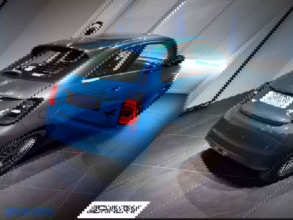 Fiat 500 nuova a Bergamo (5)