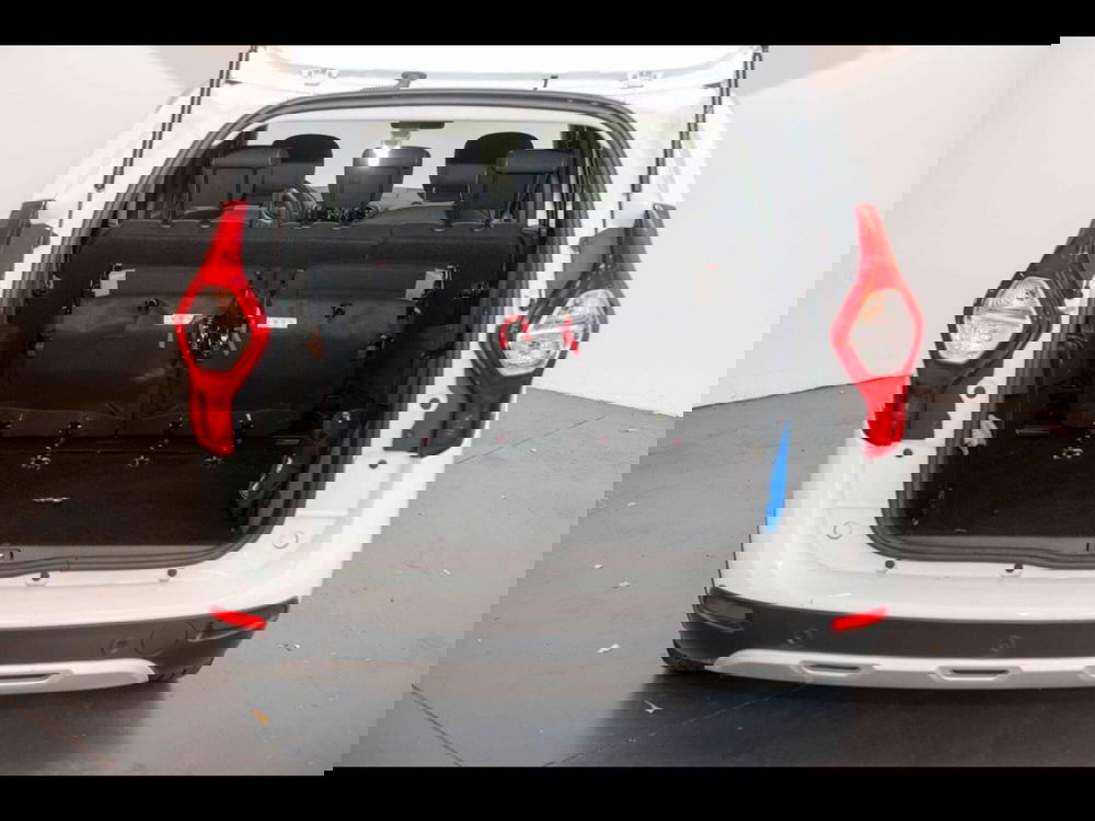 Dacia Lodgy usata a Treviso (17)