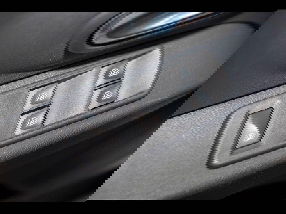 Dacia Lodgy usata a Treviso (18)