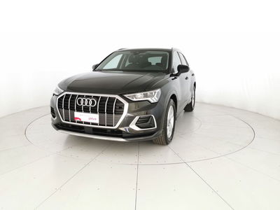Audi Q3 35 2.0 tdi Business Advanced s-tronic del 2024 usata a Vasto