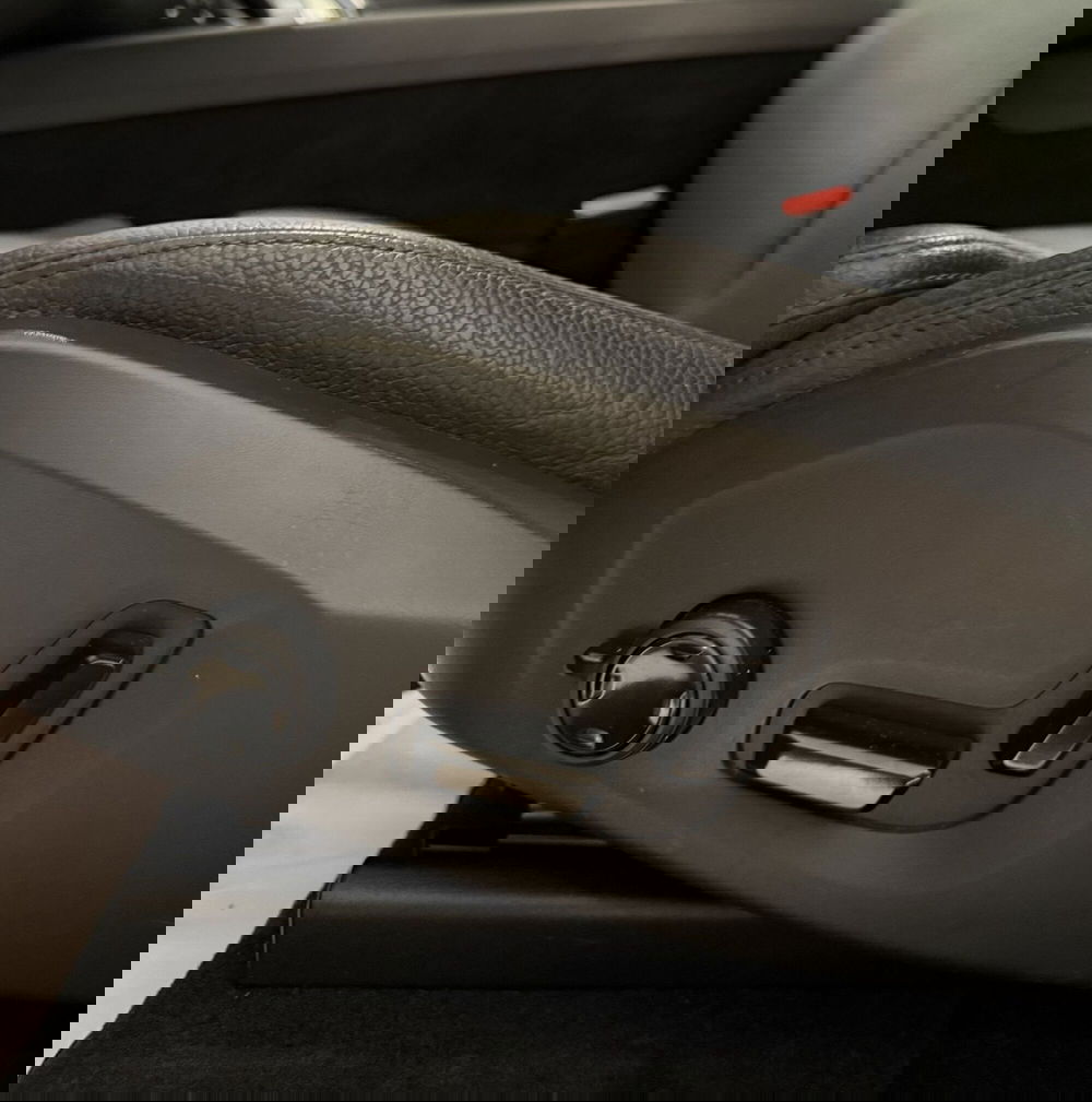 Volvo XC60 usata a Parma (13)