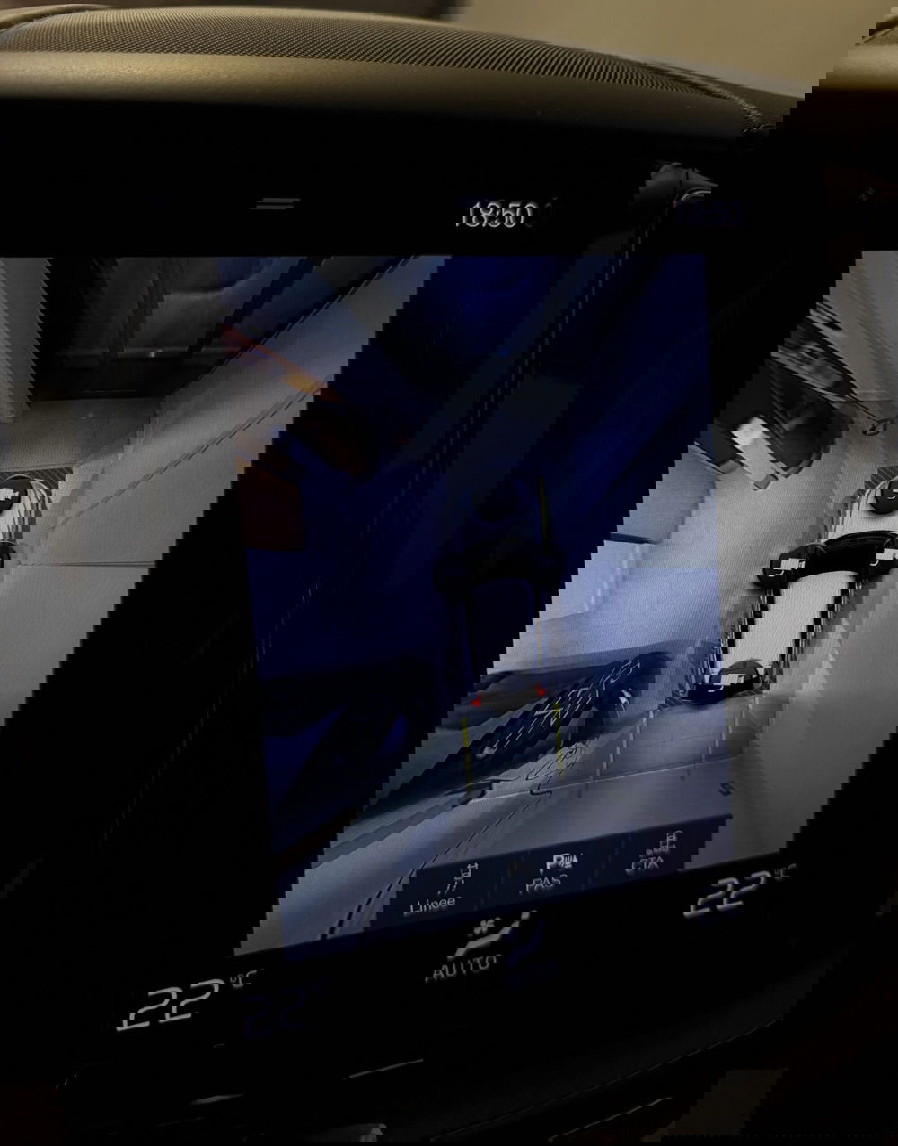Volvo XC60 usata a Parma (9)