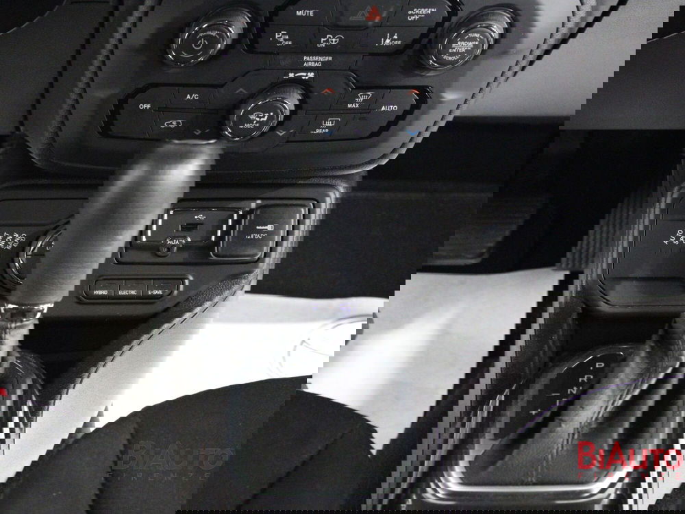 Jeep Renegade usata a Firenze (17)