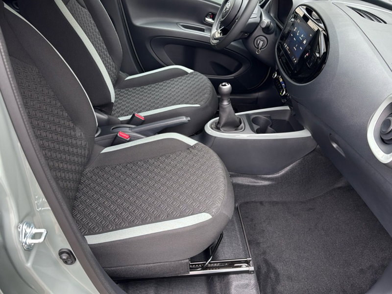 Toyota Aygo X nuova a Ferrara (11)