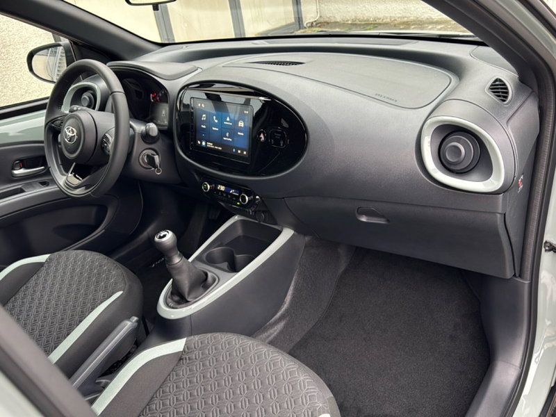 Toyota Aygo X nuova a Ferrara (12)