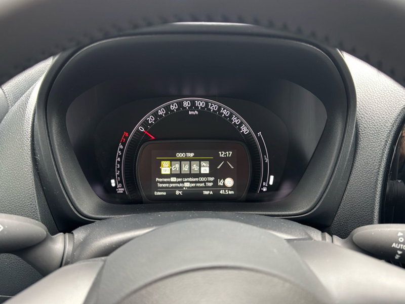 Toyota Aygo X nuova a Ferrara (15)