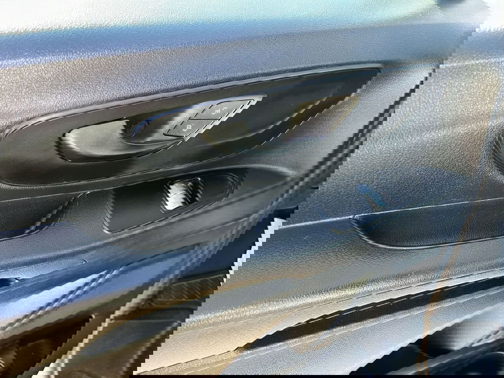 Mercedes-Benz Vito usata a Cosenza (17)