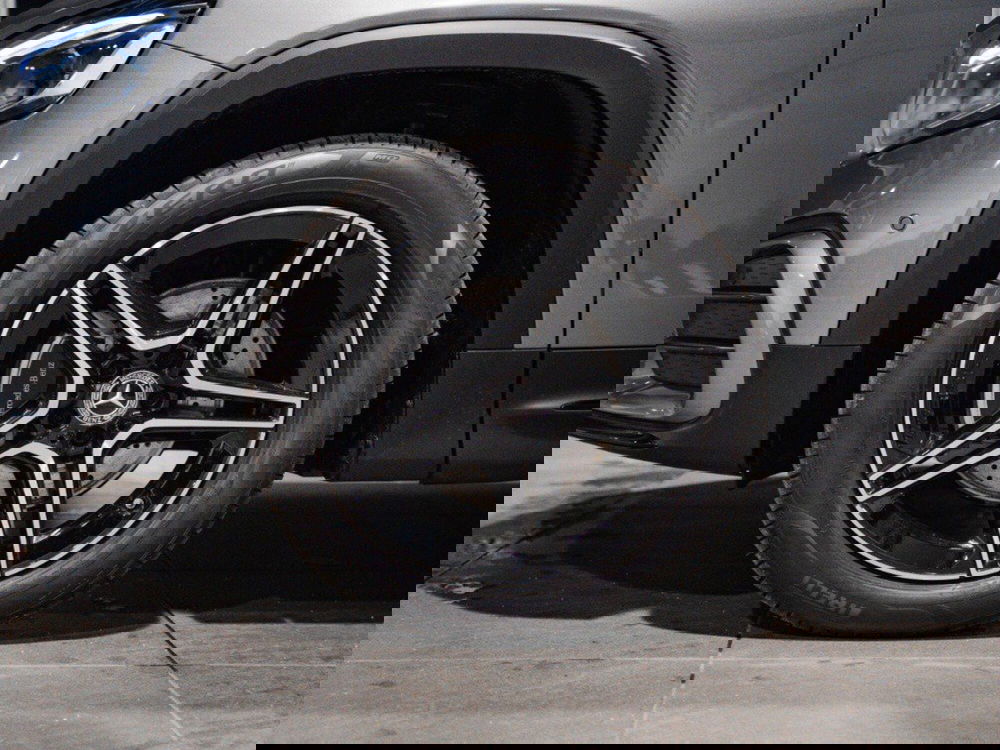 Mercedes-Benz GLB nuova a Macerata (12)