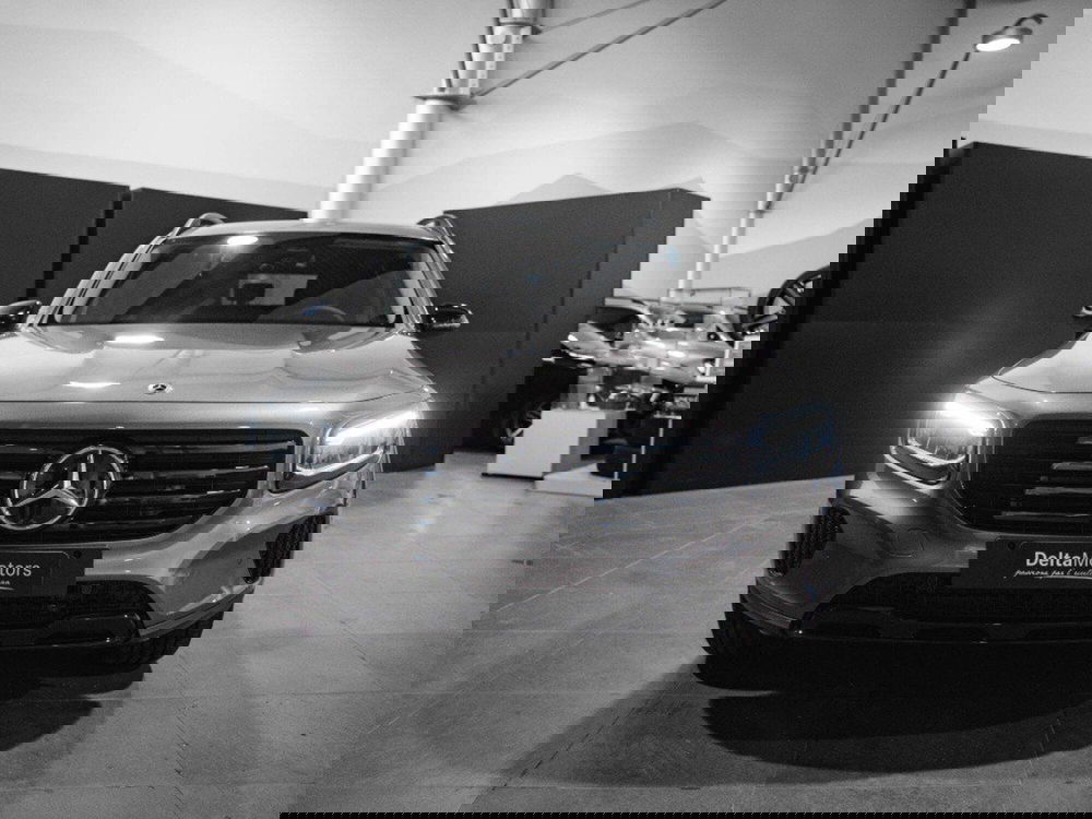 Mercedes-Benz GLB nuova a Macerata (5)