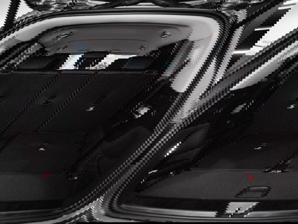 Mercedes-Benz GLB nuova a Macerata (8)