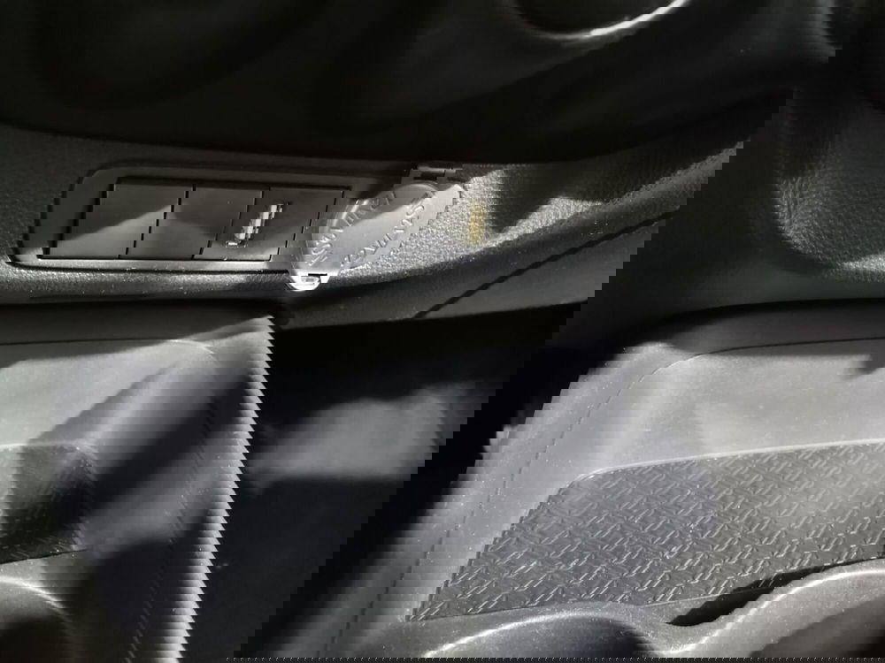 Toyota Aygo X usata a Salerno (15)