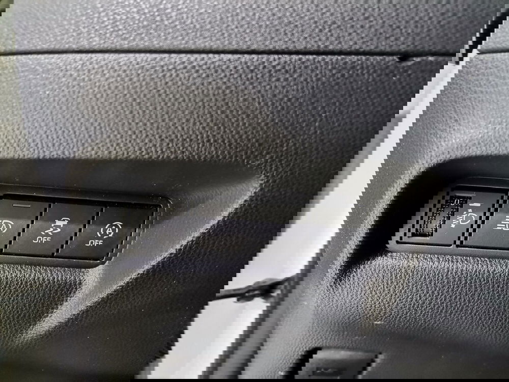 Toyota Aygo X usata a Salerno (16)