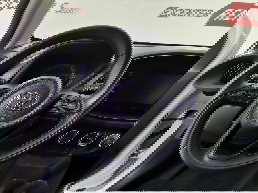 Toyota Aygo X usata a Salerno (8)
